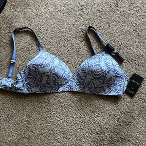 NWT Montelle Blue Bra 32DD/E Adjustable to halter no wire